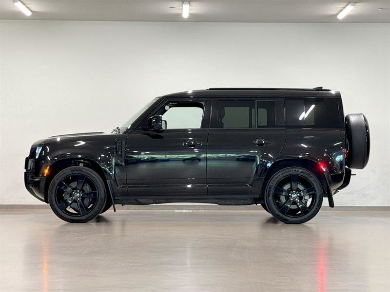 2025 Land Rover Defender 110 P400 X-Dynamic SE-3