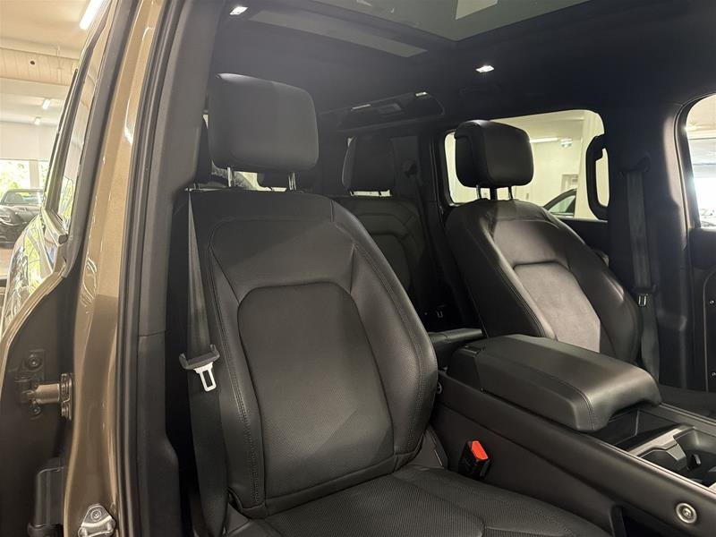 2025 Land Rover Defender 110 P300 S-15