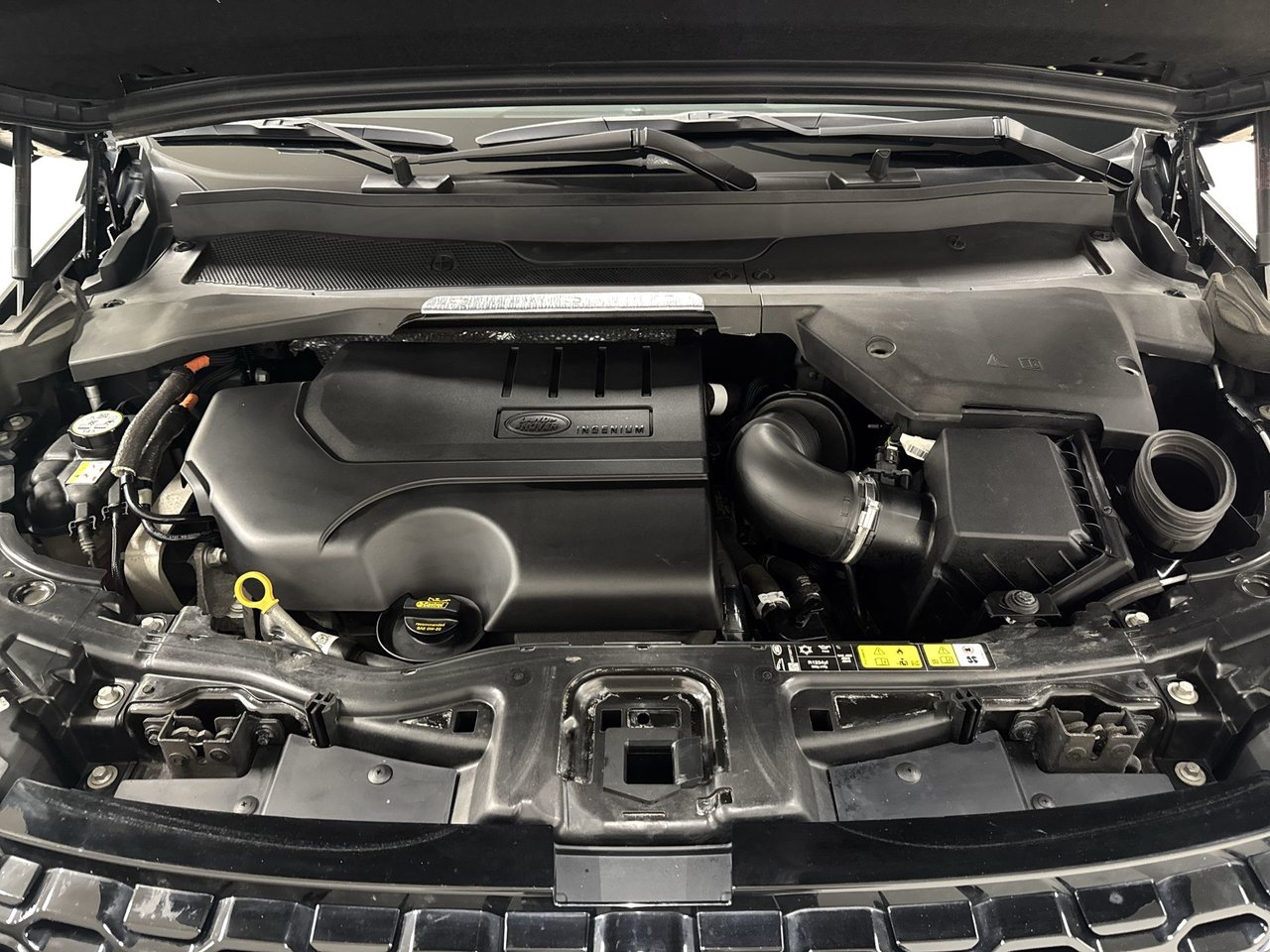 2023 Land Rover Discovery Sport 247hp R-Dynamic HSE-25