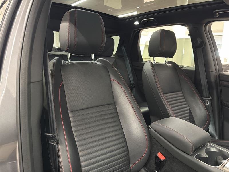 2023 Land Rover Discovery Sport 247hp R-Dynamic SE-16