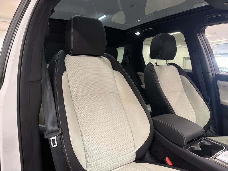 2023 Land Rover Discovery Sport 247hp R-Dynamic SE-16
