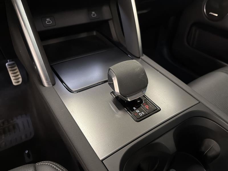 2024 Land Rover Discovery Sport P250 Dynamic SE-12