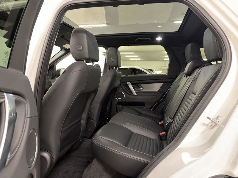 2024 Land Rover Discovery Sport P250 Dynamic SE-14