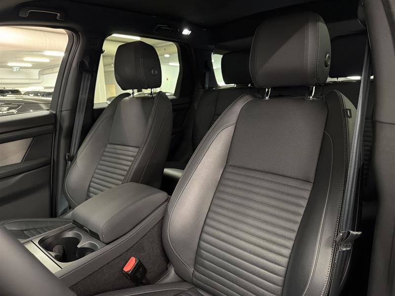 Land Rover Discovery Sport P250 Dynamic SE 2024-7