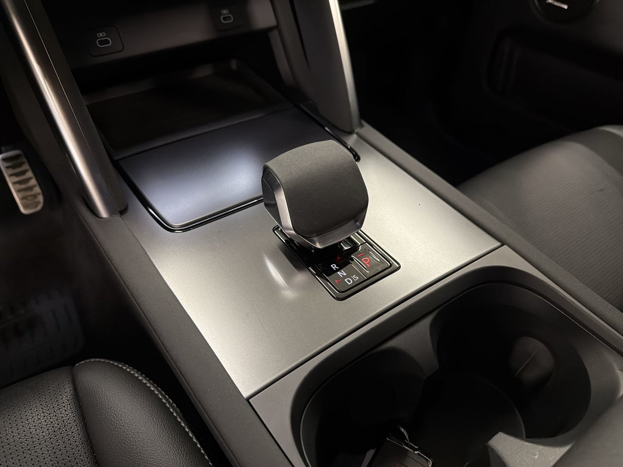 Land Rover Discovery Sport P250 Dynamic SE 2024-20