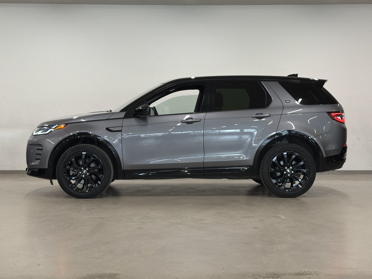 Land Rover Discovery Sport P250 Dynamic SE 2024-11