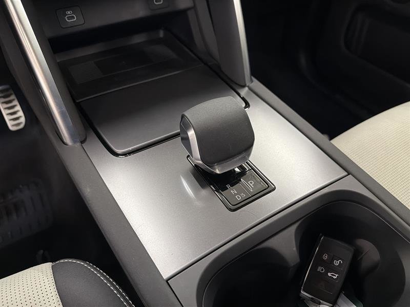 2025 Land Rover Discovery Sport Dynamic SE 4WD-12