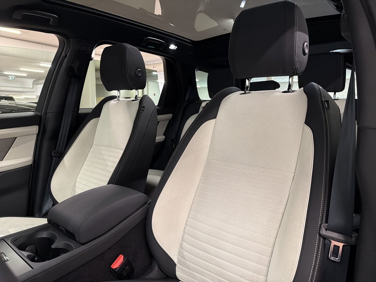 2025 Land Rover Discovery Sport Dynamic SE 4WD-19