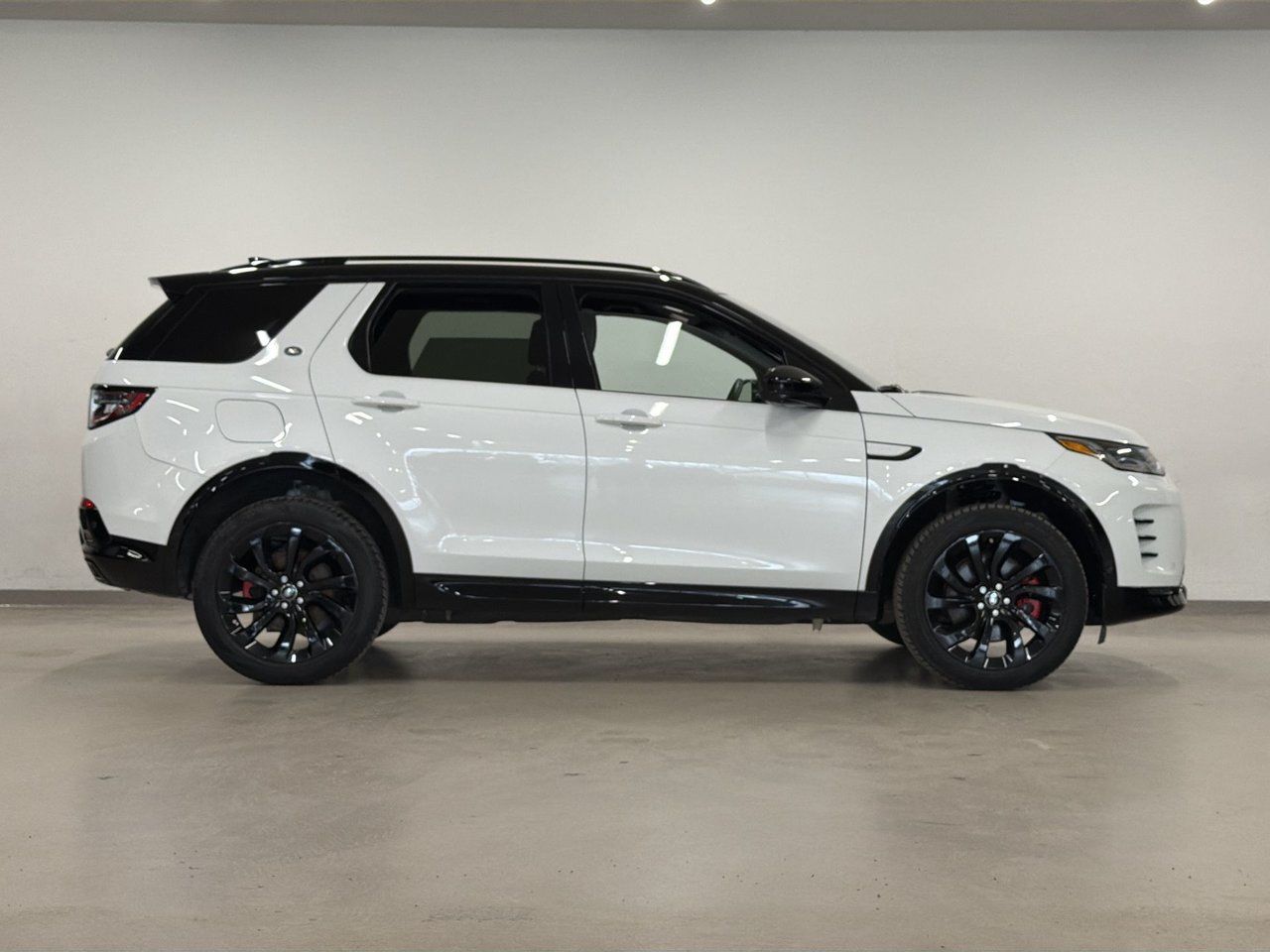 2025 Land Rover Discovery Sport Dynamic SE 4WD-10