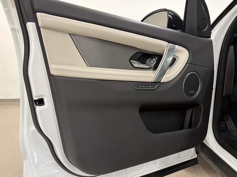 2025 Land Rover Discovery Sport Dynamic SE 4WD-6