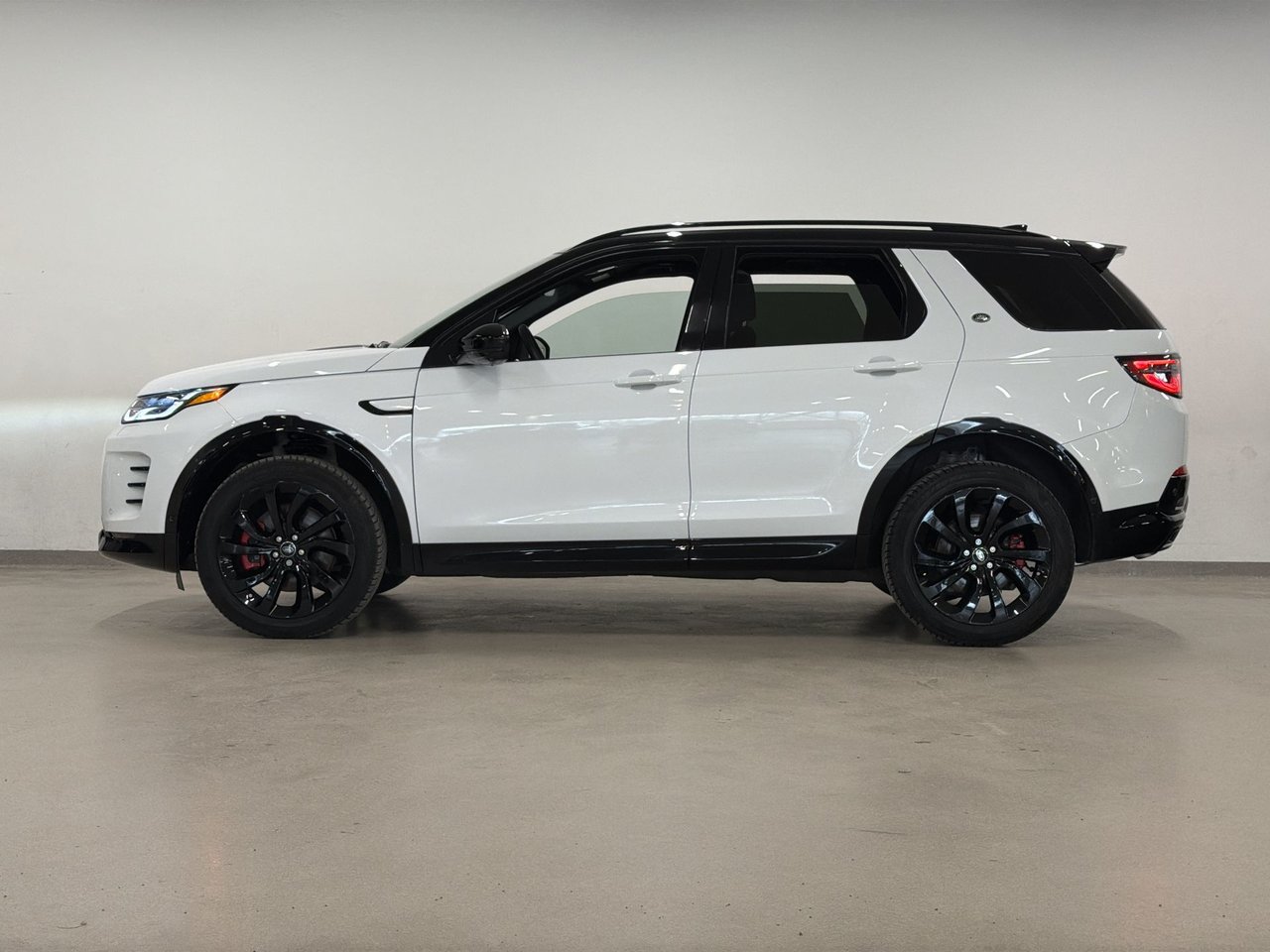 2025 Land Rover Discovery Sport Dynamic SE 4WD-5