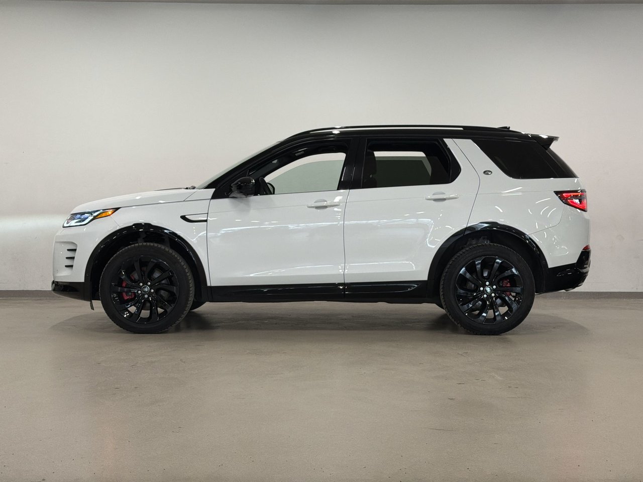 2025 Land Rover Discovery Sport Dynamic SE 4WD-14