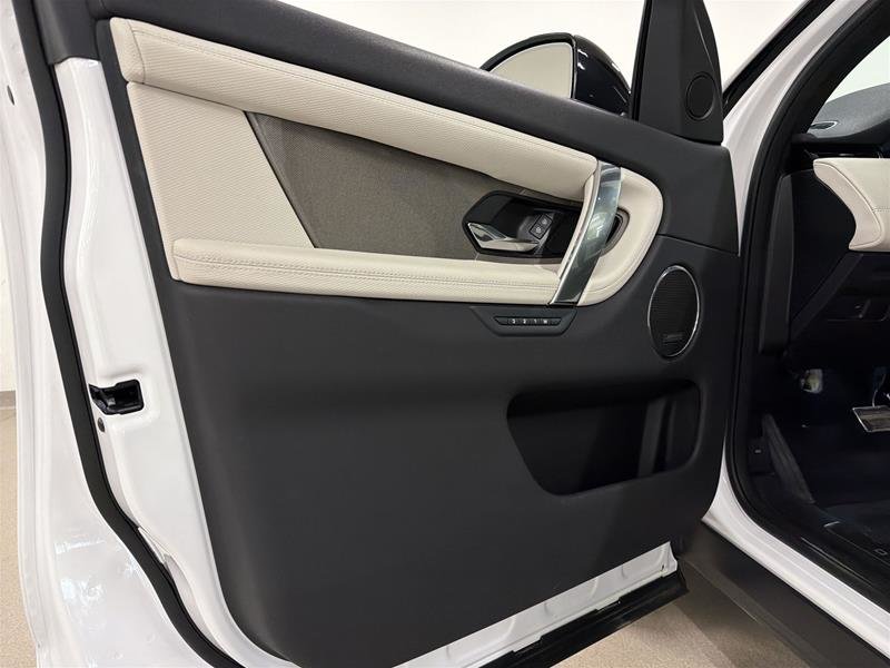 Land Rover Discovery Sport Dynamic SE 4WD 2025-6