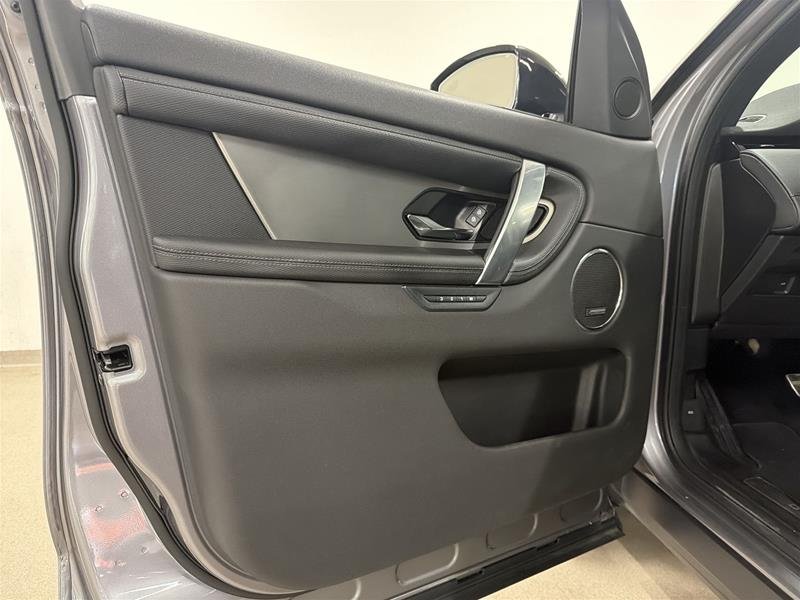 2025 Land Rover Discovery Sport Dynamic SE 4WD-6