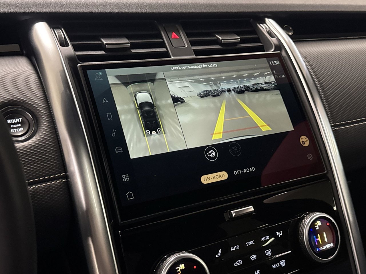 Land Rover Discovery P360 R-Dynamic S 2023-17