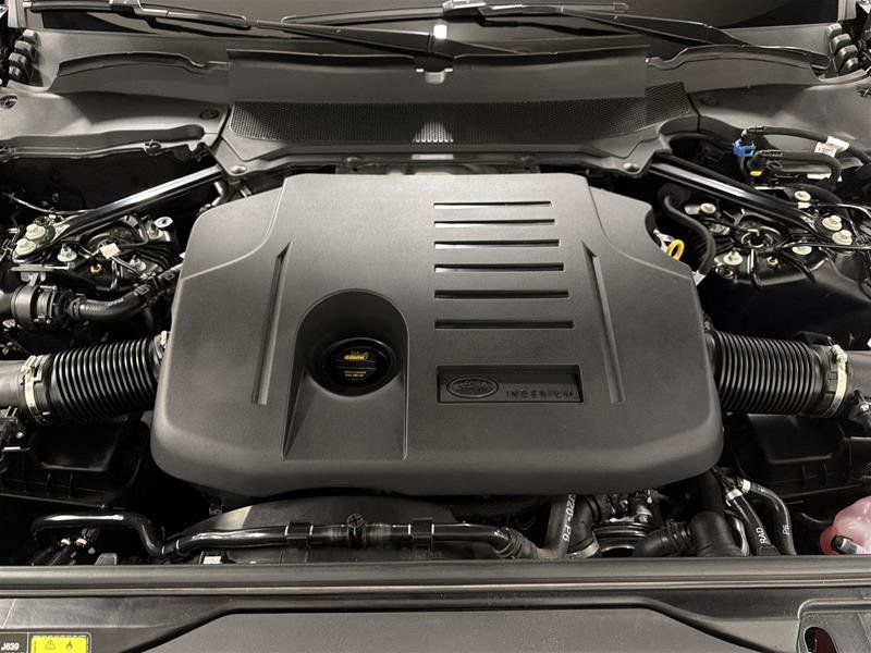 2023 Land Rover Discovery P360 R-Dynamic S (2)-25