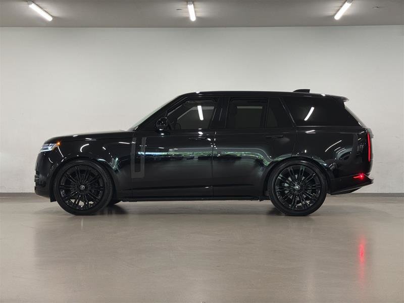 2024 Land Rover New Range Rover P400 SE SWB-3