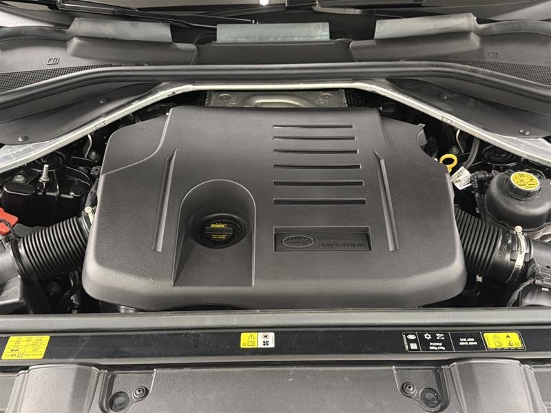2024 Land Rover New Range Rover P400 SE SWB-16