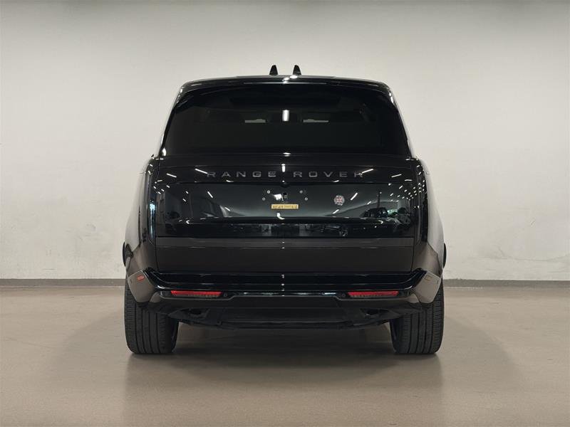2024 Land Rover New Range Rover P400 SE SWB-4