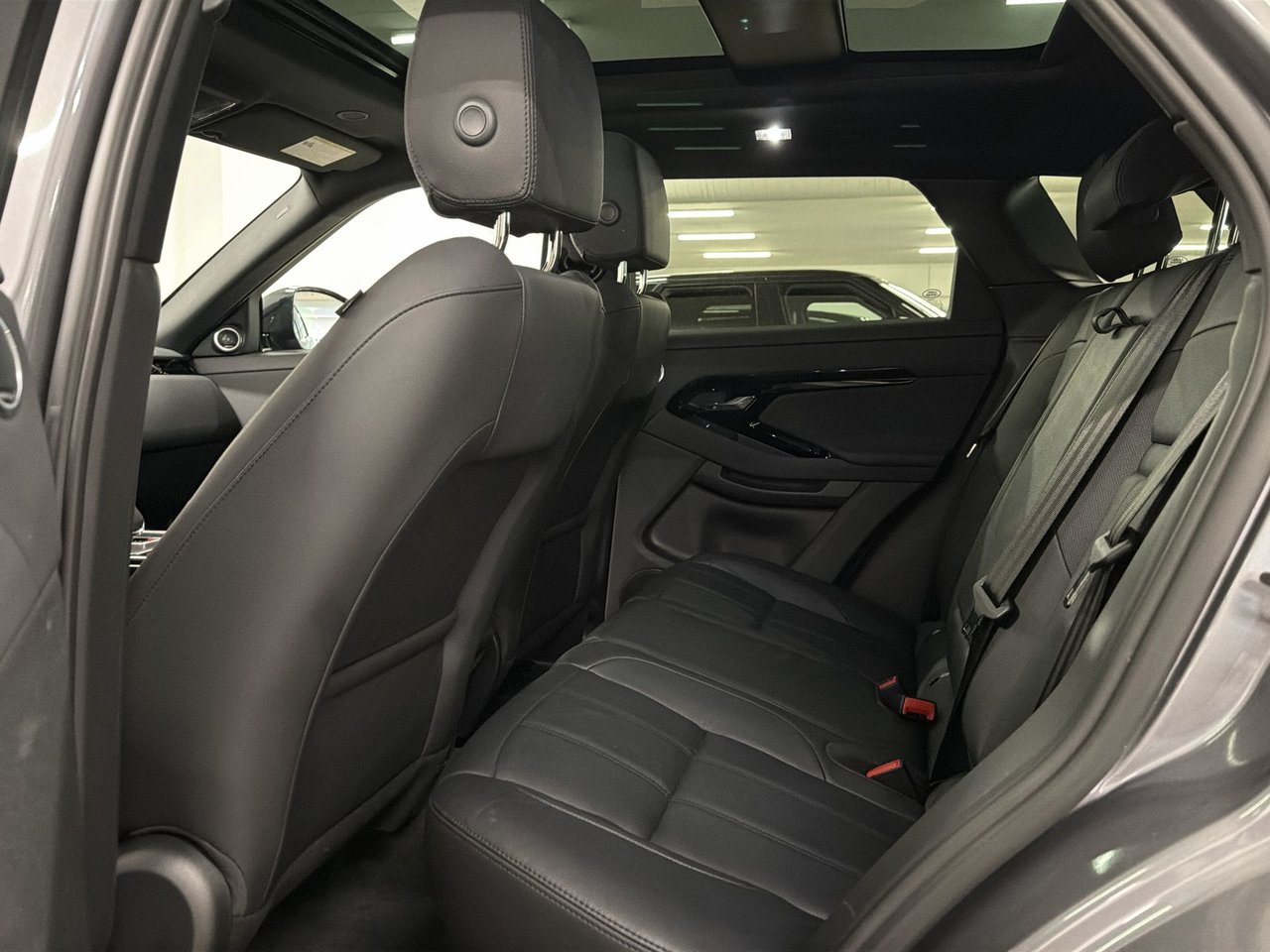 2024 Land Rover Range Rover Evoque P250 Dynamic SE-22