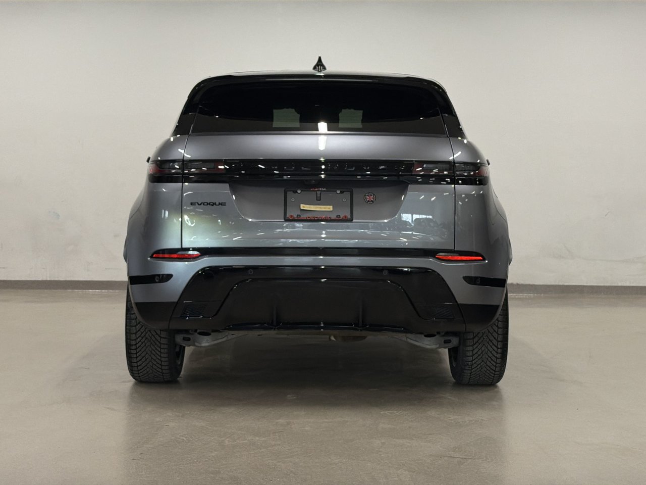 2024 Land Rover Range Rover Evoque P250 Dynamic SE-6