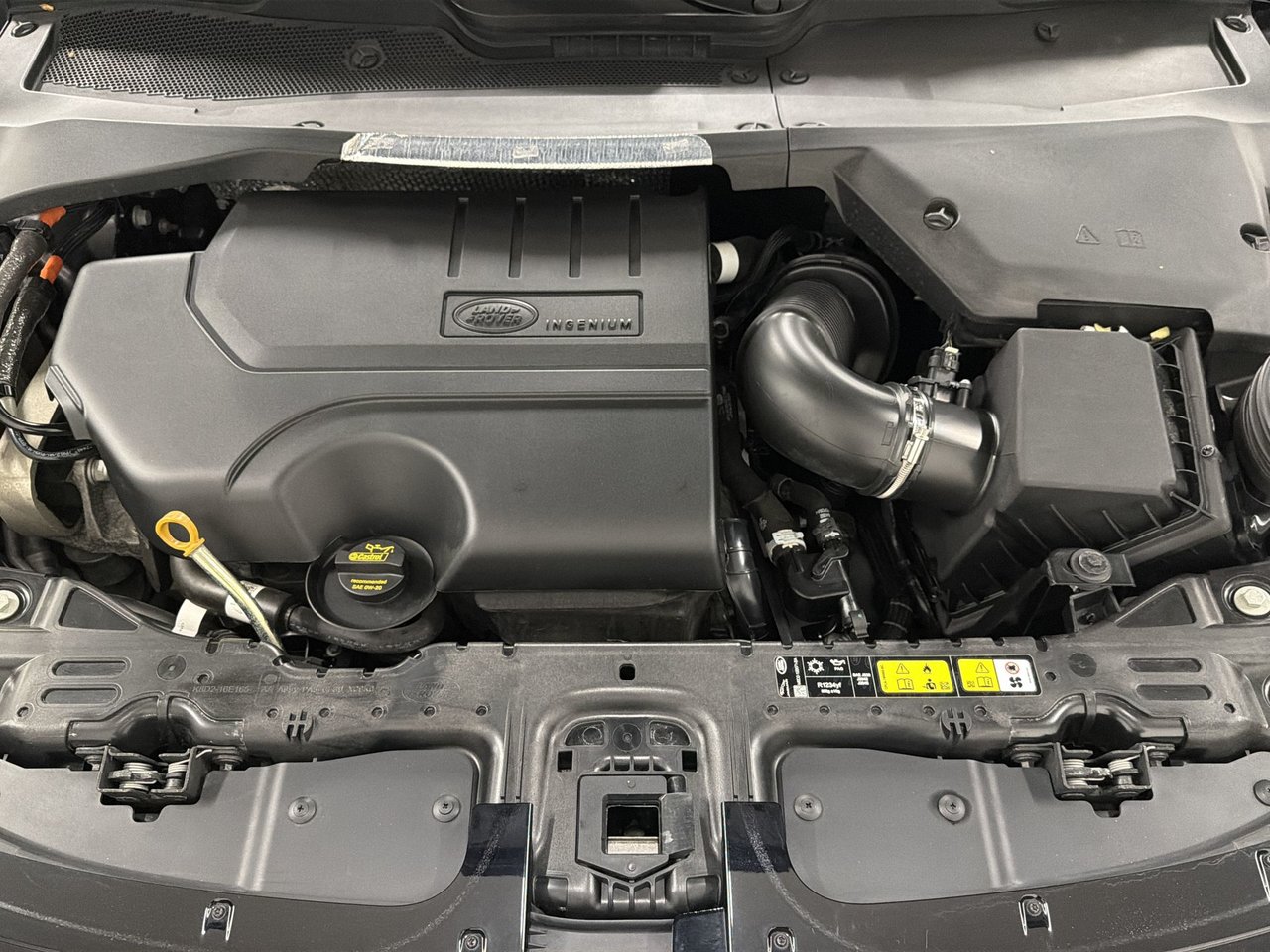 2024 Land Rover Range Rover Evoque P250 Dynamic SE-25