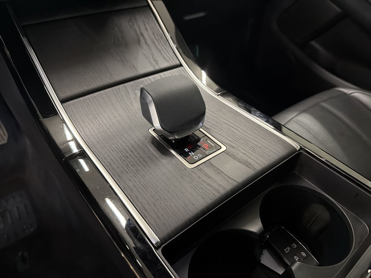 2024 Land Rover Range Rover Evoque P250 S-24