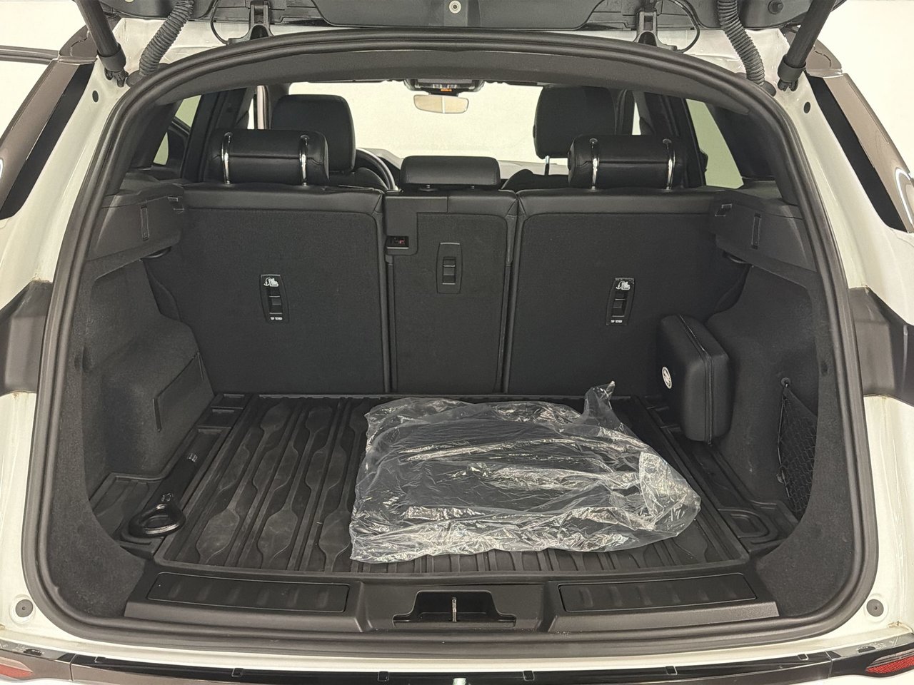 2024 Land Rover Range Rover Evoque P250 S-27