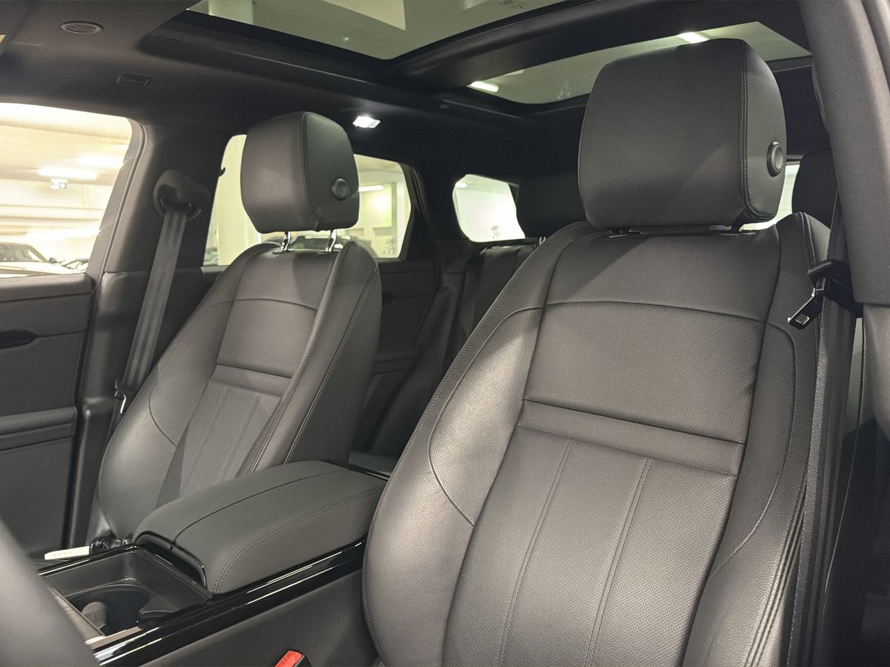 2025 Land Rover Range Rover Evoque P250 Dynamic SE-15