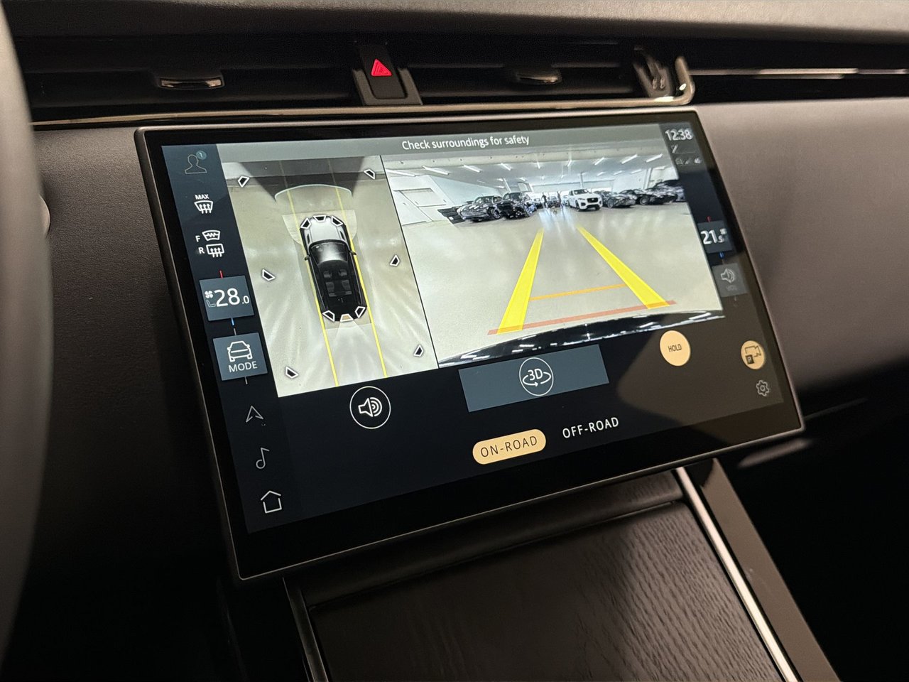 2025 Land Rover Range Rover Evoque P250 Dynamic SE-17