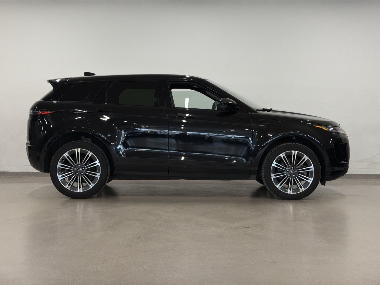 2025 Land Rover Range Rover Evoque P250 S-8