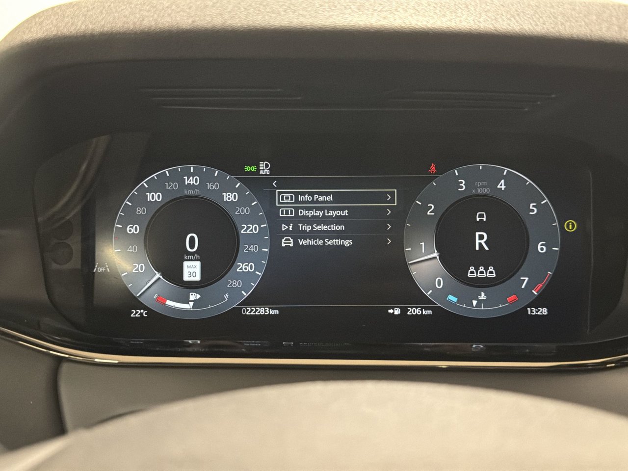 2025 Land Rover Range Rover Evoque P250 Dynamic SE-16