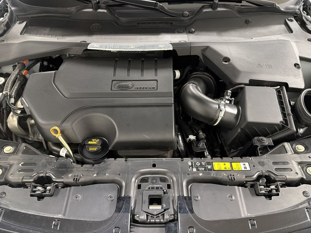 2025 Land Rover Range Rover Evoque P250 Dynamic SE-25