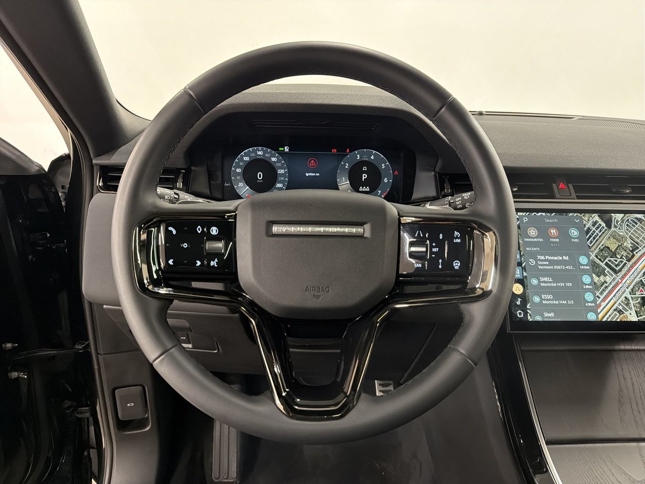 2025 Land Rover Range Rover Evoque P250 Dynamic SE-19