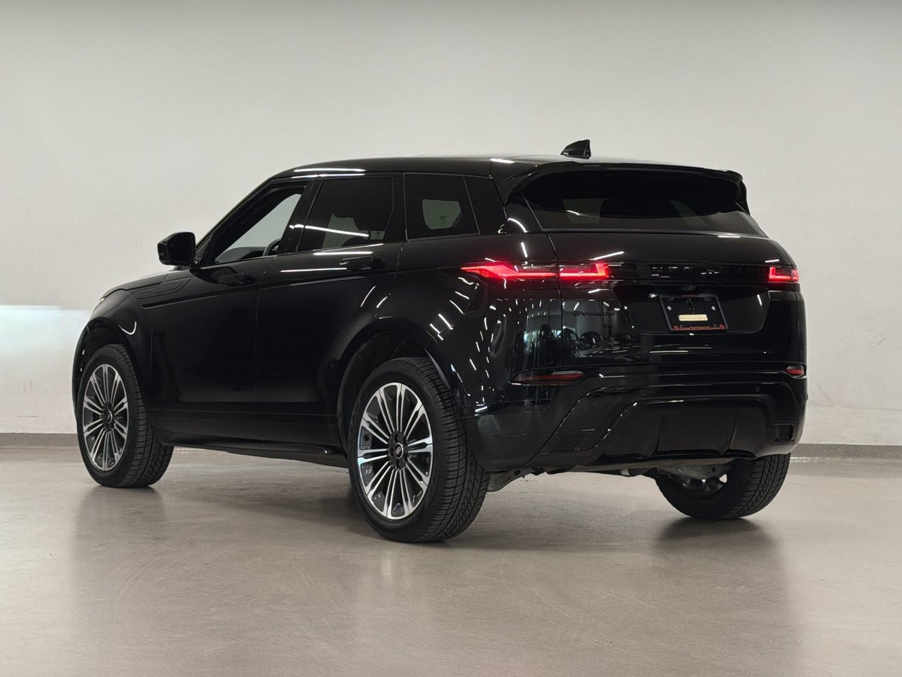 2025 Land Rover Range Rover Evoque P250 Dynamic SE-5