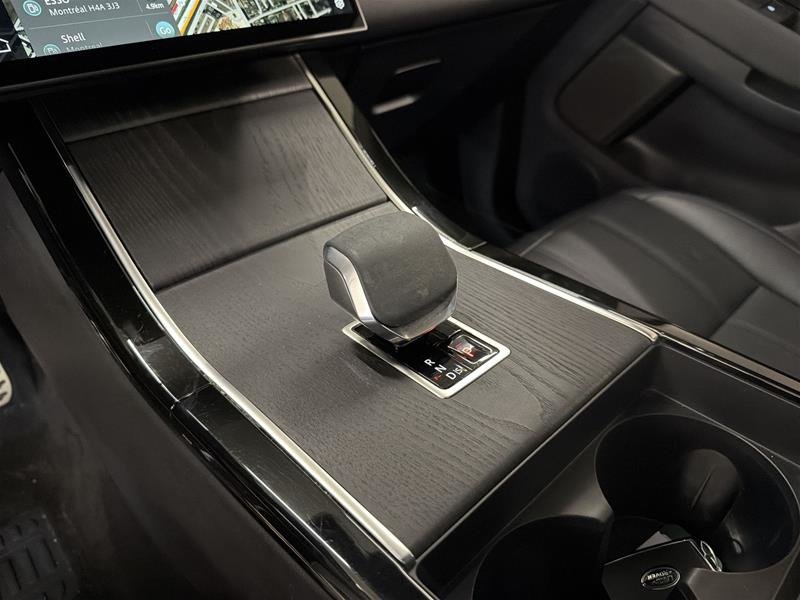 2025 Land Rover Range Rover Evoque P250 Dynamic SE-12