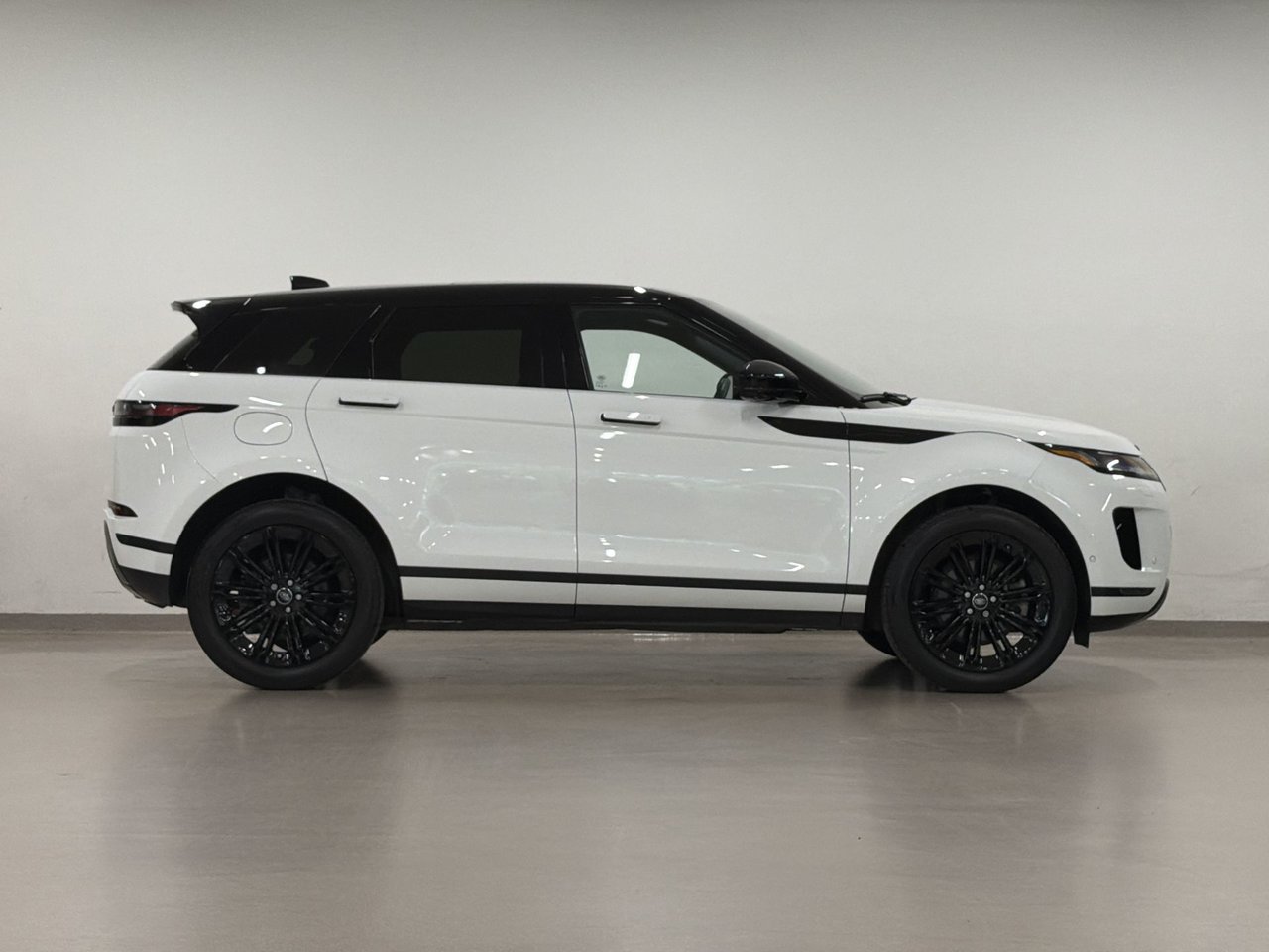 2025 Land Rover Range Rover Evoque P250 S-13