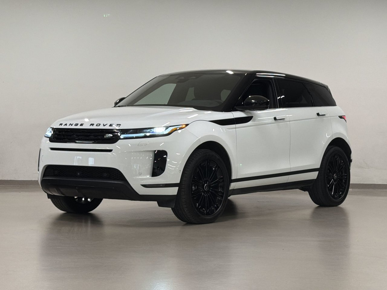 2025 Land Rover Range Rover Evoque P250 S-4