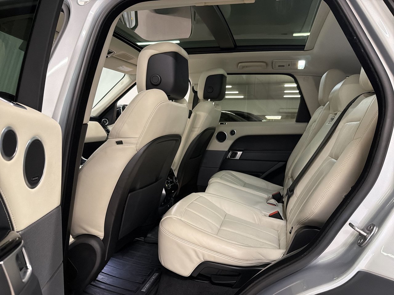 2022 Land Rover Range Rover Sport P360 HSE Silver-22