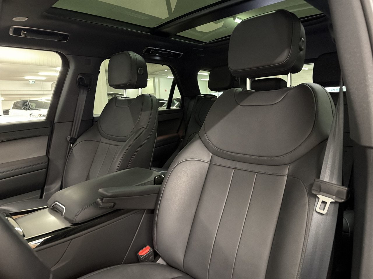 Land Rover Range Rover Sport Dynamic S 3.0L I6T MHEV (P400) 2023-15