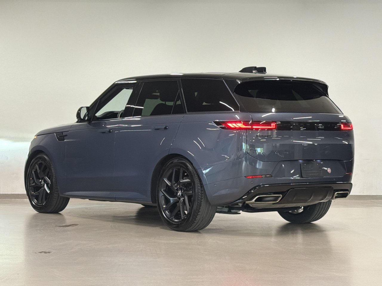 2024 Land Rover Range Rover Sport P400 Dynamic SE-17