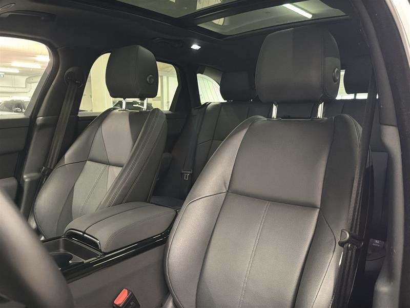 2025 Land Rover Range Rover Velar P250 Dynamic SE-8