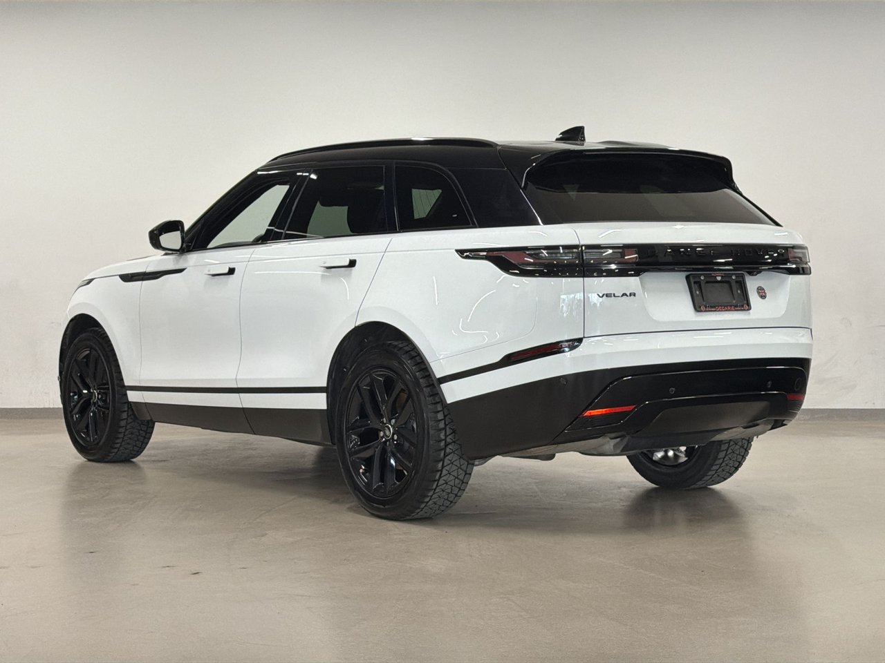 2025 Land Rover Range Rover Velar P250 Dynamic SE-13