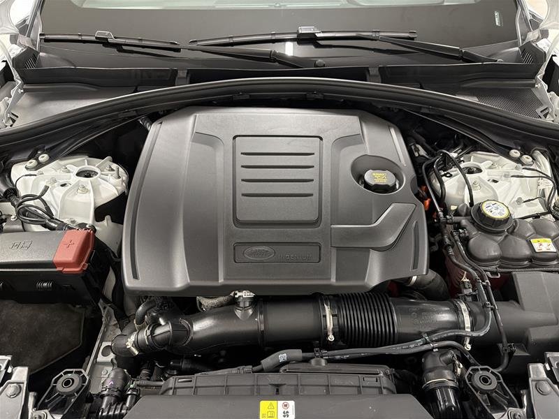 2025 Land Rover Range Rover Velar P250 Dynamic SE-19