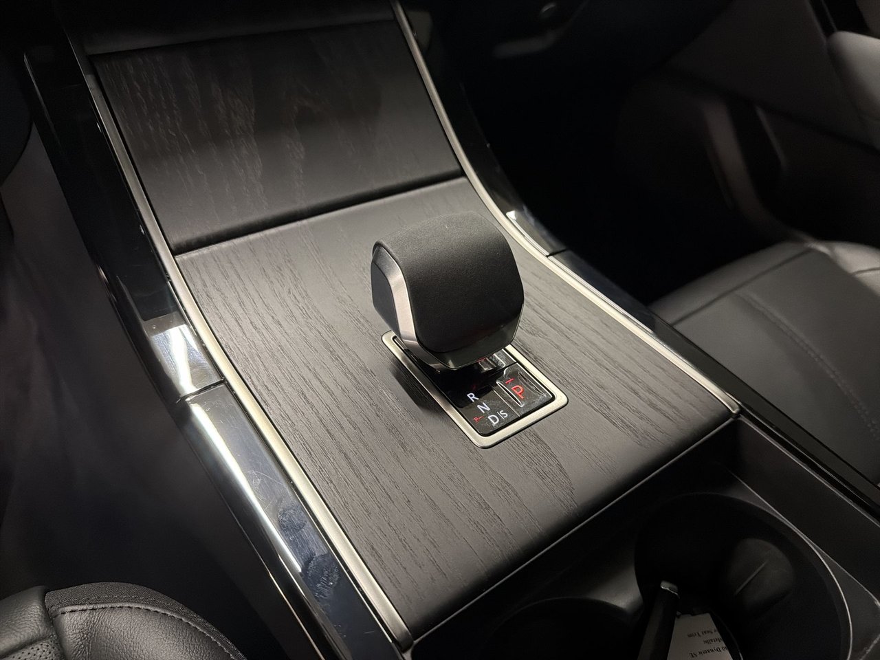 Land Rover Range Rover Velar P340 Dynamic SE 2025-19