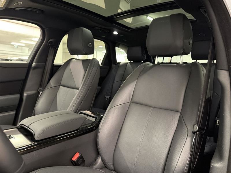 2026 Land Rover Range Rover Velar P250 Dynamic SE *Ltd Avail*-7