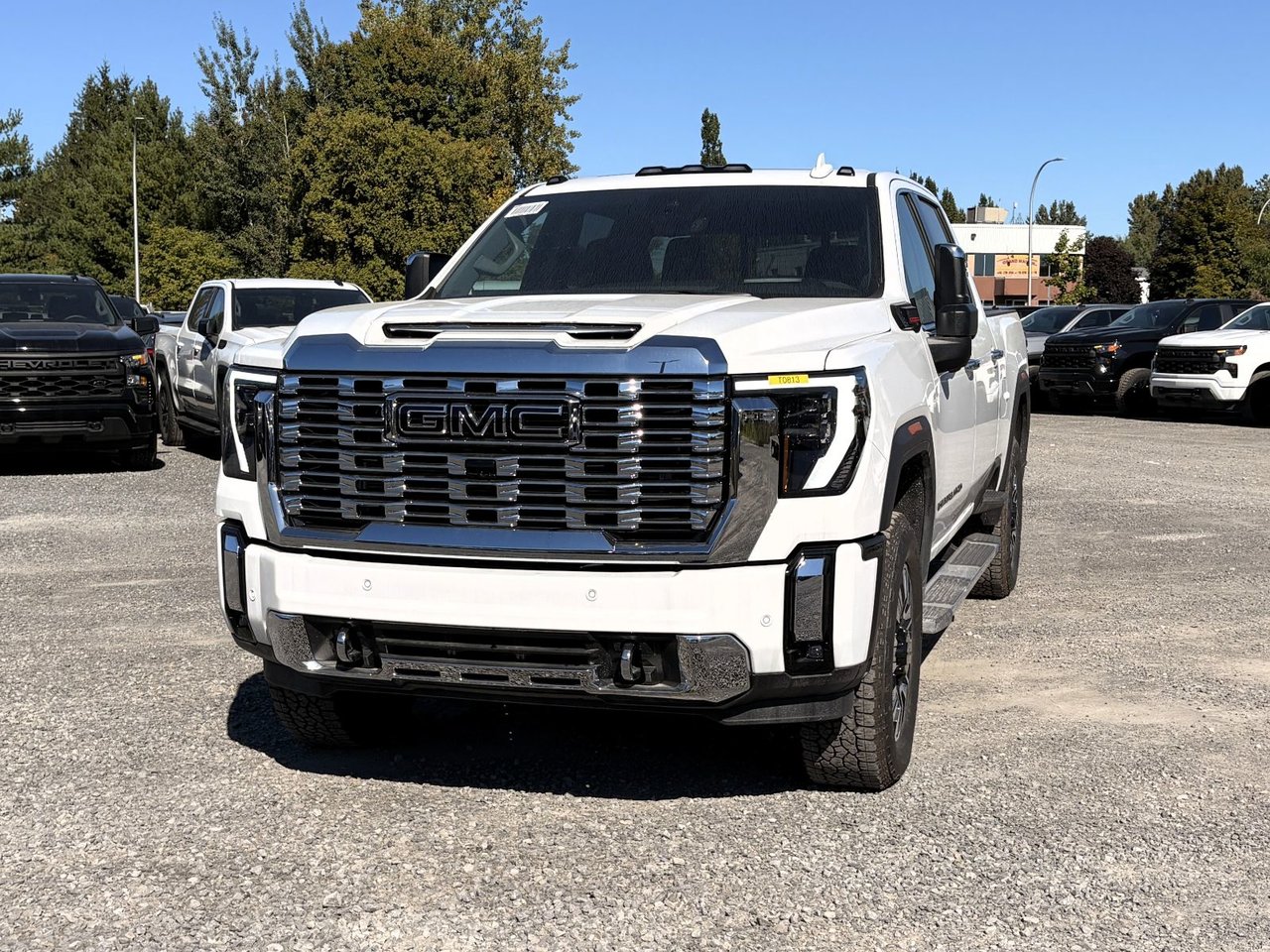 Summit White 2026 GMC Sierra 2500HD Pickup Truck Four-Wheel Drive Automatic