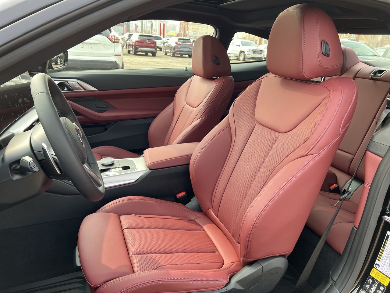 New 2024 Black Sapphire Metallic BMW M440i xDrive image 19