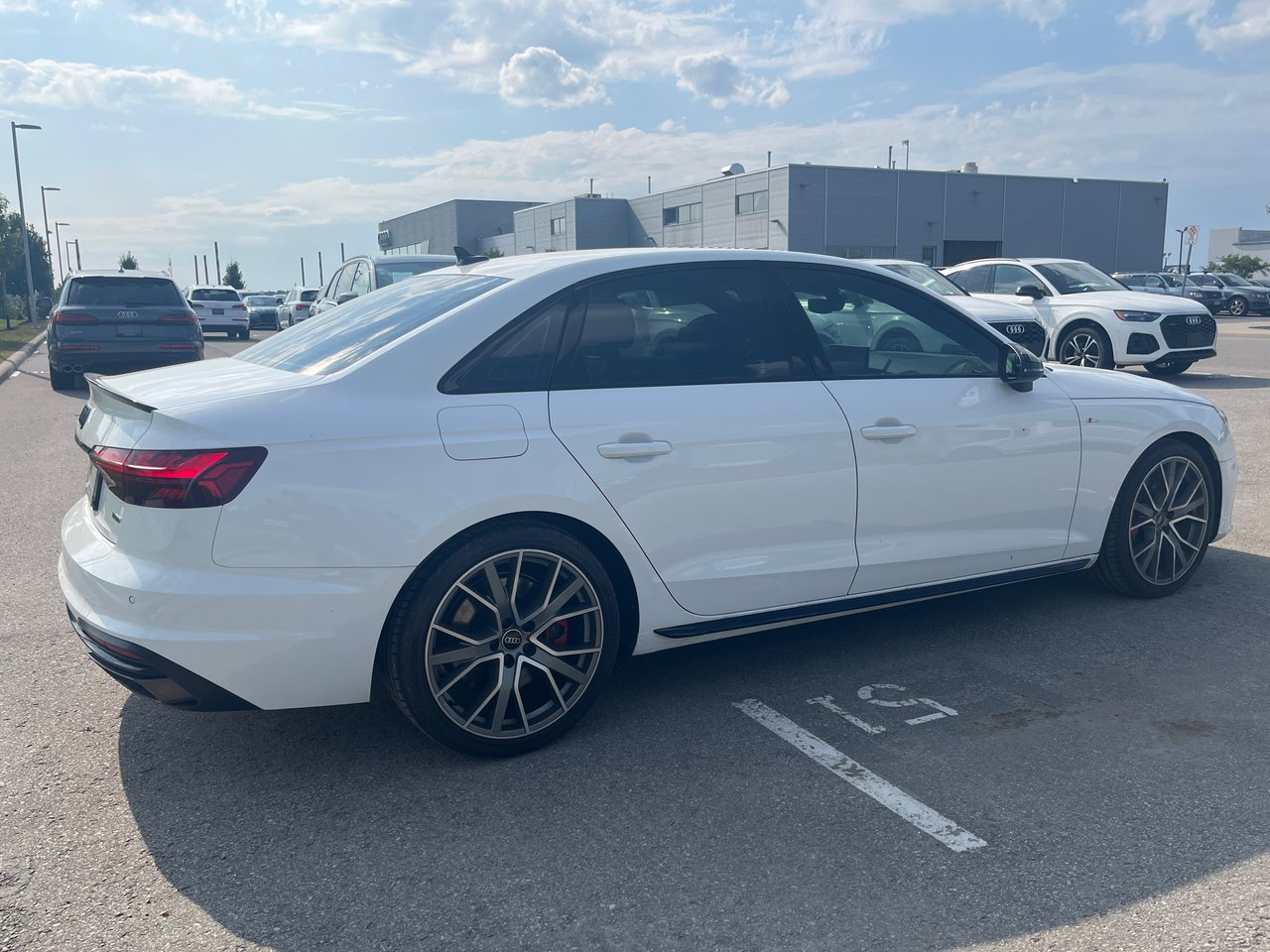 New 2023 Ibis white Audi Progressiv image 12