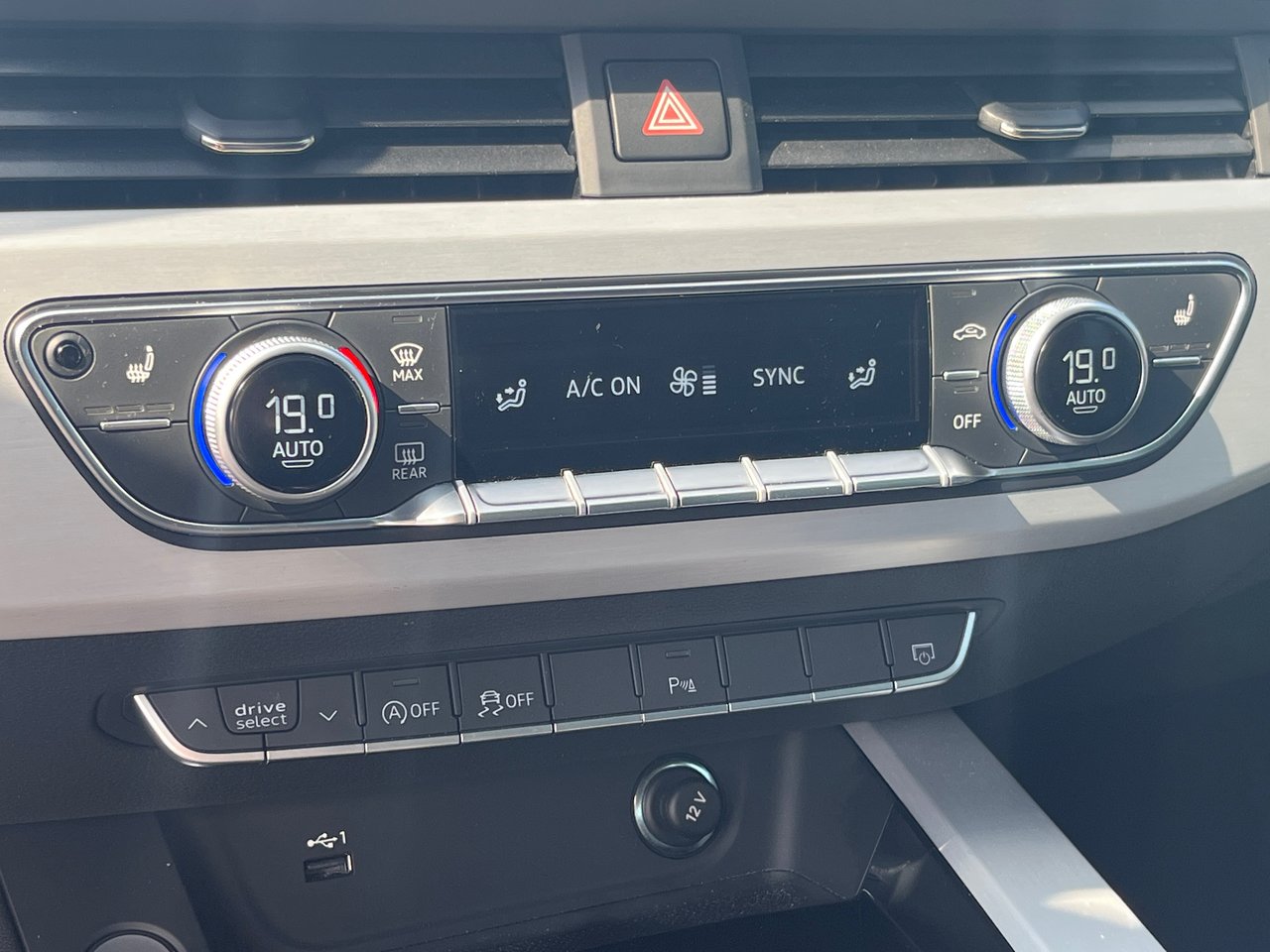 New 2023 Ibis white Audi Progressiv image 32